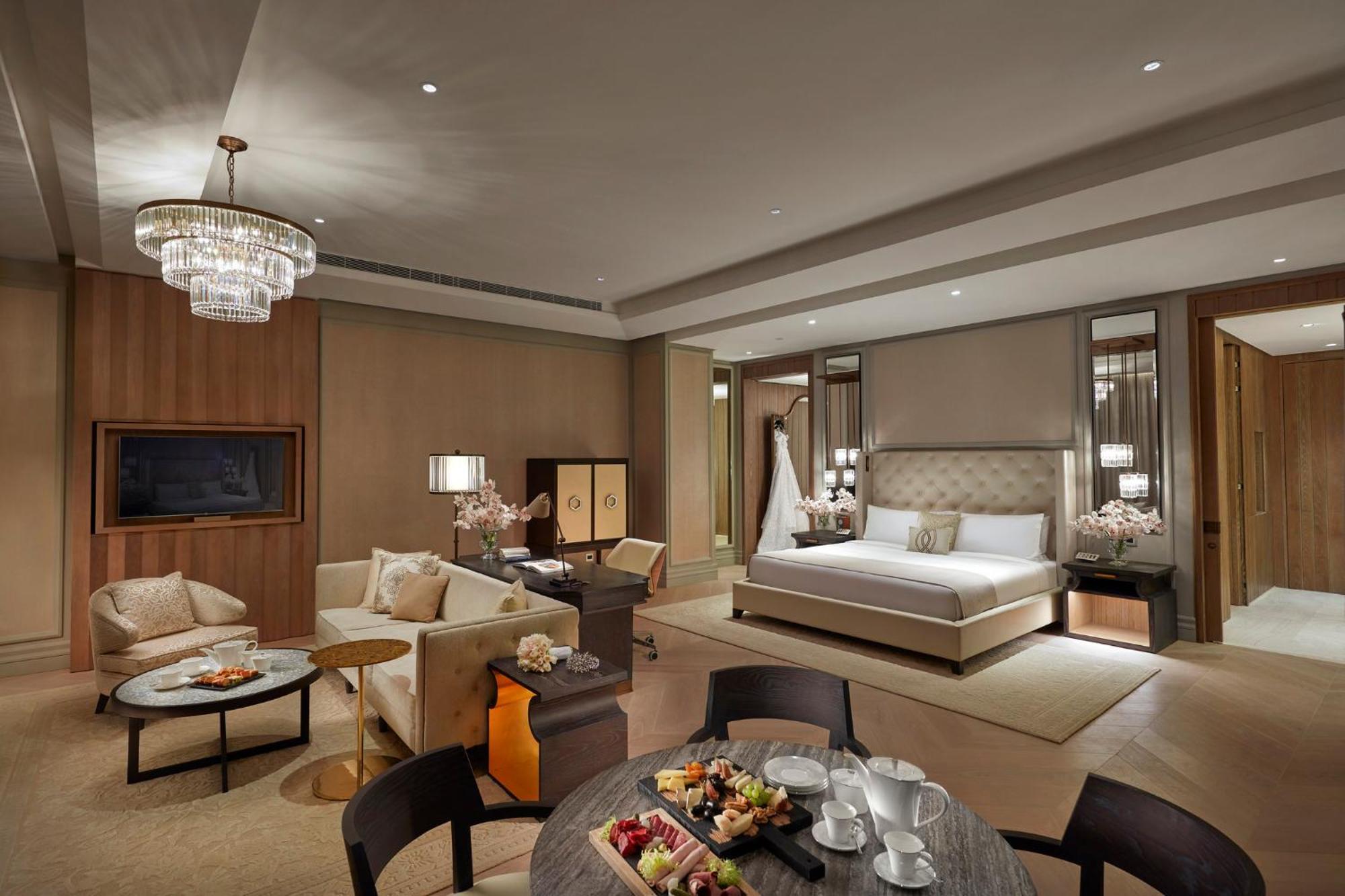 Mandarin Oriental Jumeira, Dubai Eksteriør billede A suite at The Ritz-Carlton, Singapore