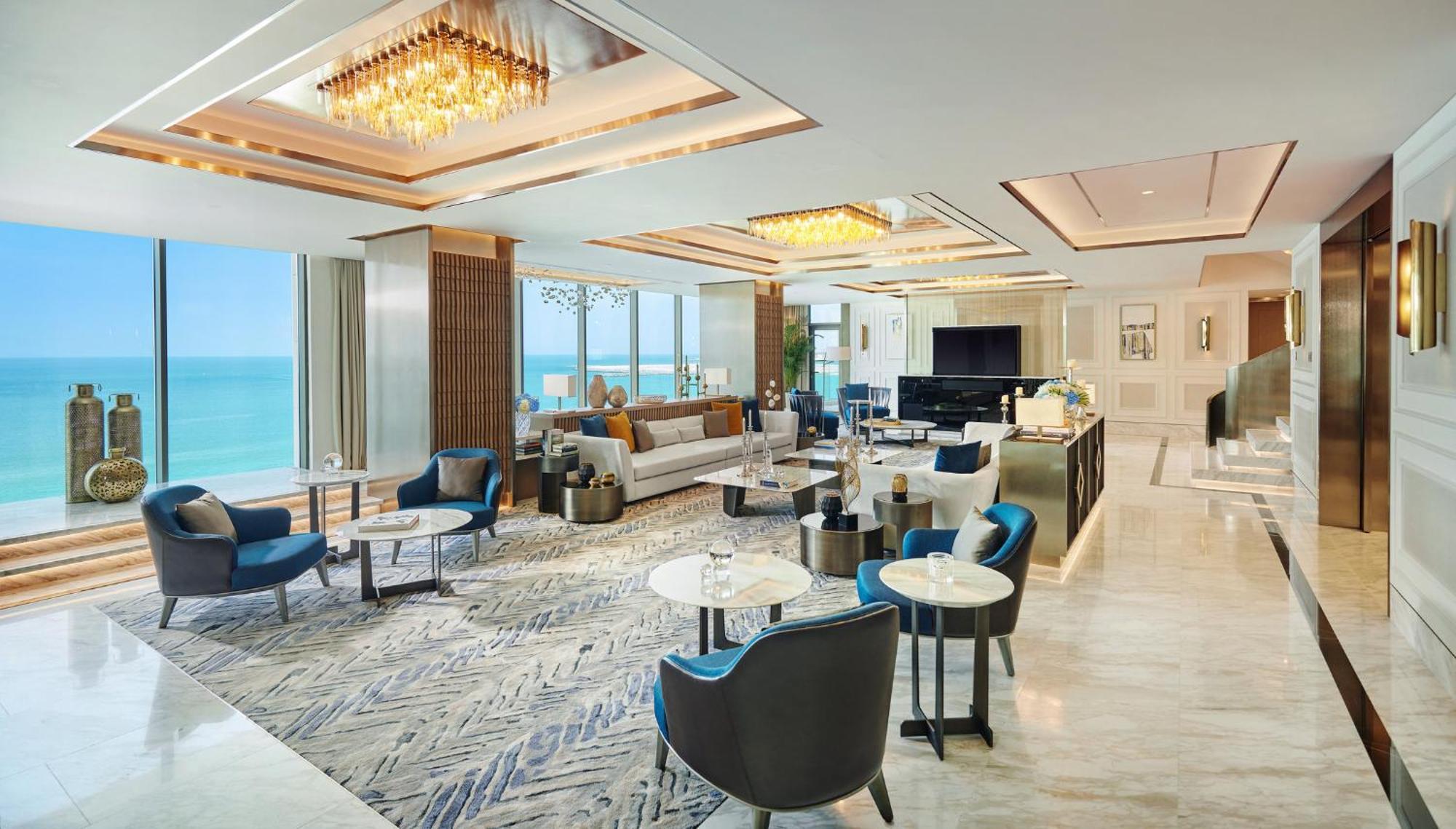 Mandarin Oriental Jumeira, Dubai Eksteriør billede The Club Lounge at the Westin Dubai
