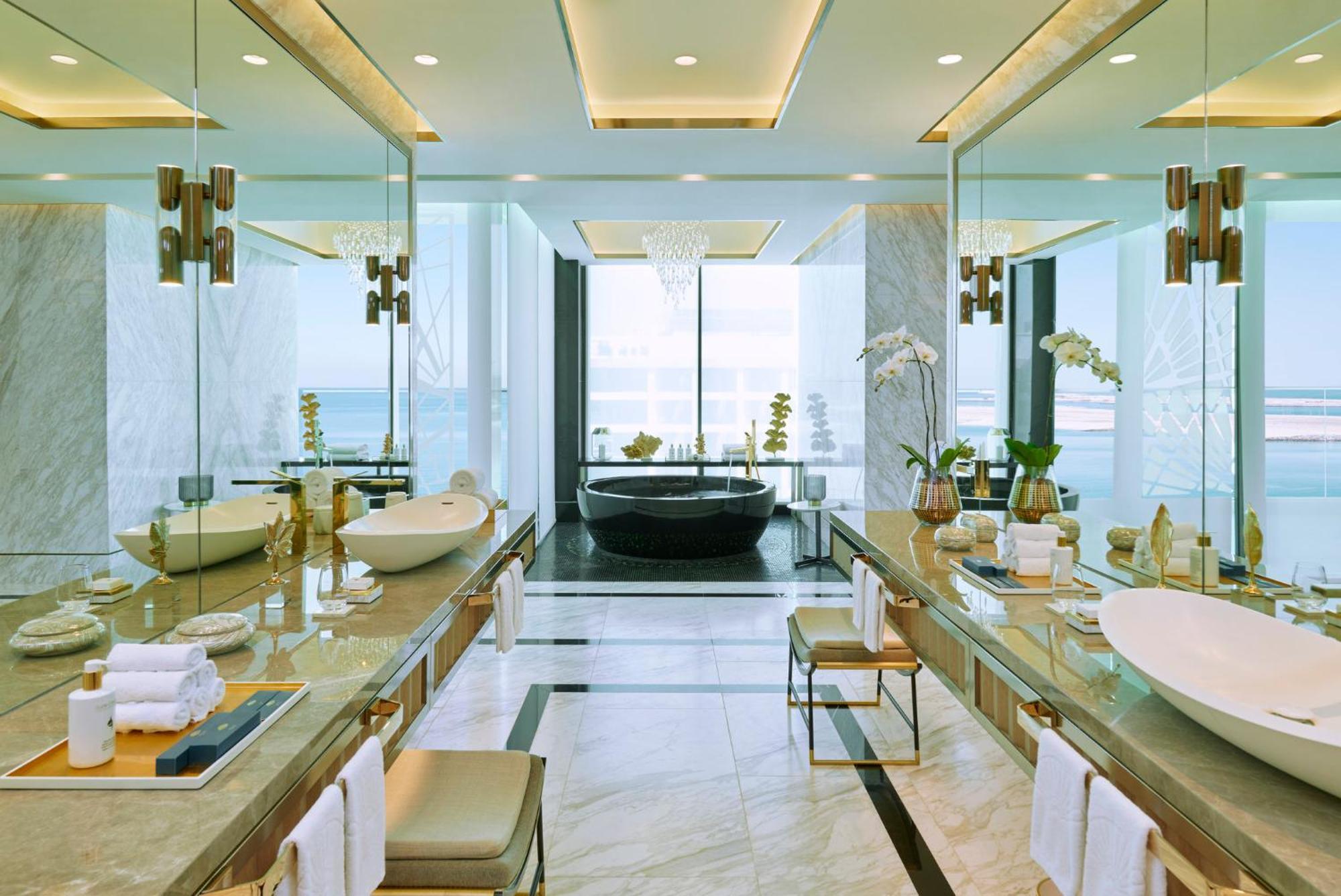 Mandarin Oriental Jumeira, Dubai Eksteriør billede Bathroom