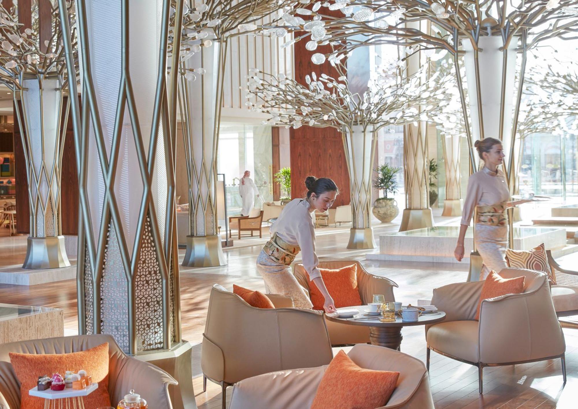 Mandarin Oriental Jumeira, Dubai Eksteriør billede The lobby of the hotel