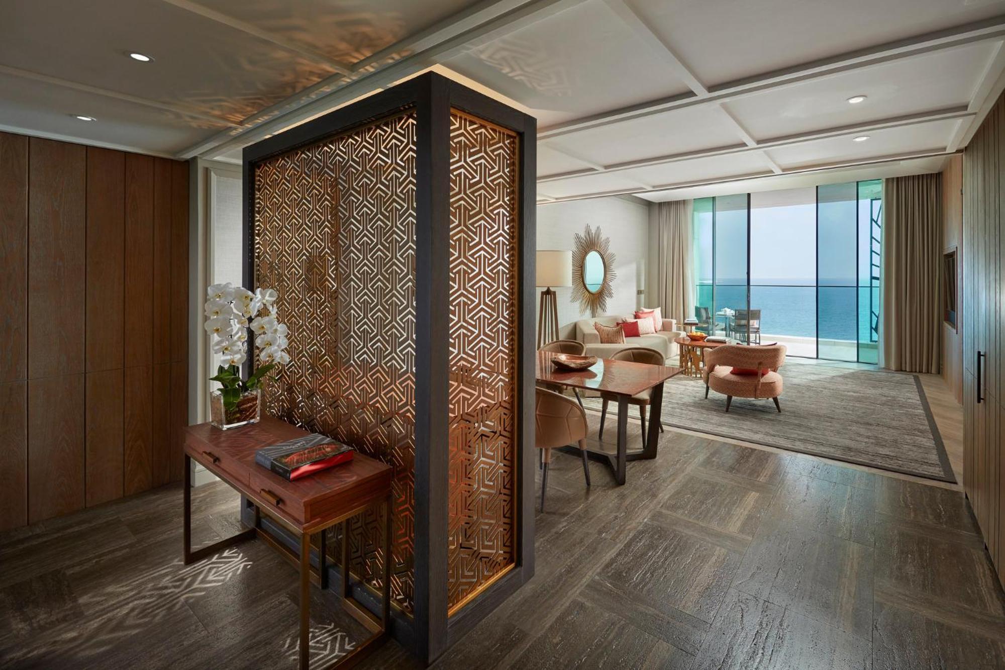 Mandarin Oriental Jumeira, Dubai Eksteriør billede A suite at the hotel
